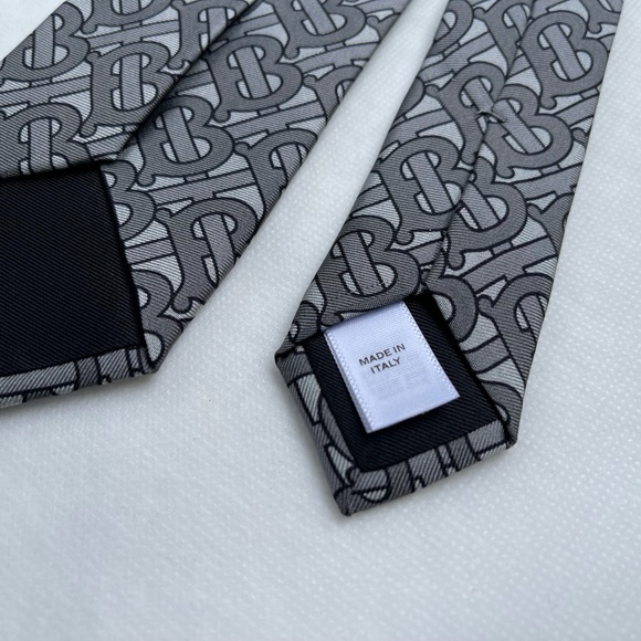 🔥TB MONOGRAM🔥🆕💯ICON BURBERRY GRIS LIMITED PRINT MOTIF TIE🔥EXCLUSIVE🔥 - Picture 13 of 14